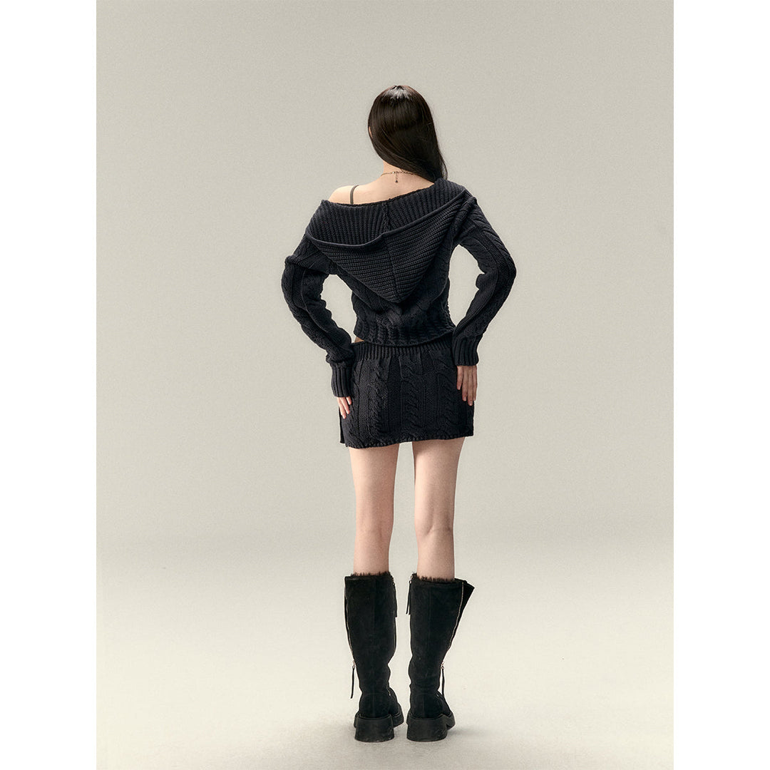 Via Pitti Big Hat Twist Shorts Knit Cardigan Navy Blue