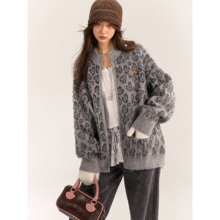 AsGony Blended Woolen Retro Leopard Knit Cardigan Gray