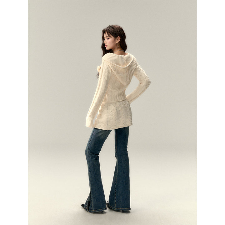 Via Pitti Big Hat Twist Shorts Knit Cardigan Beige