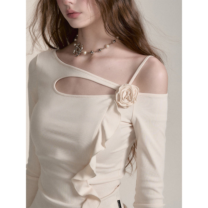 Via Pitti Irregular Floral Diagonal Shoulder Slim Top Beige